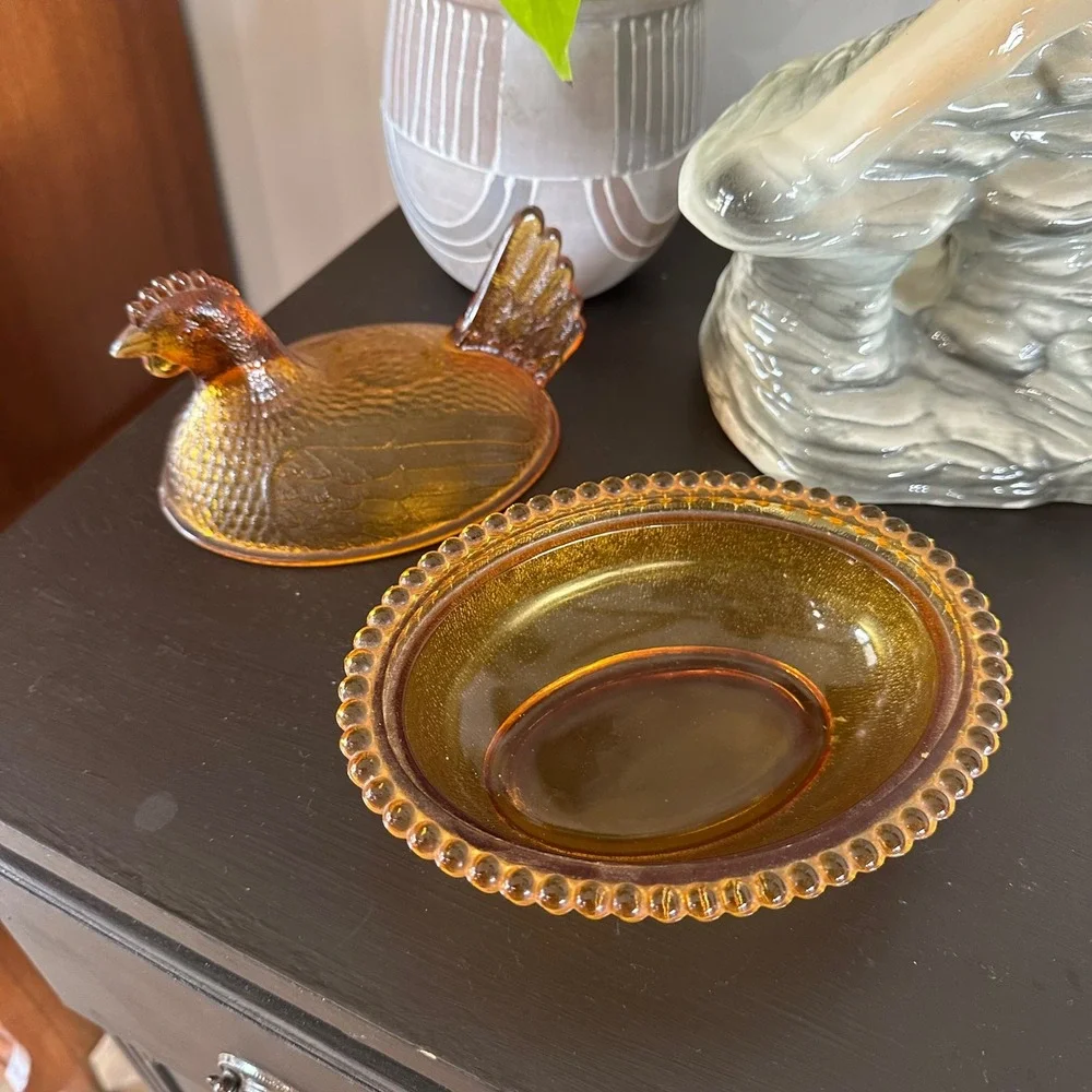 Unbranded vintage amber